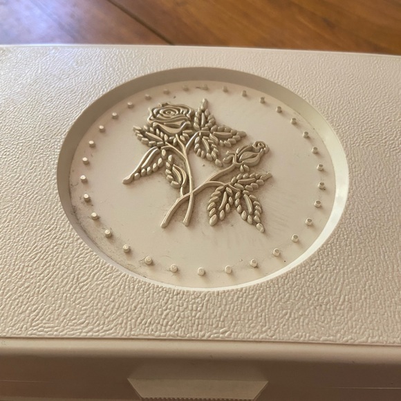 1960’s 3 Tiered Jewelry Box - Picture 9 of 9